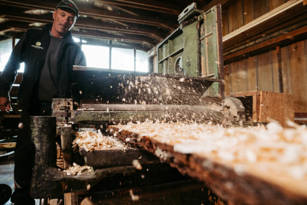 Upcycling-Zirbenspaene-zirb-workshop-2web-1024x683